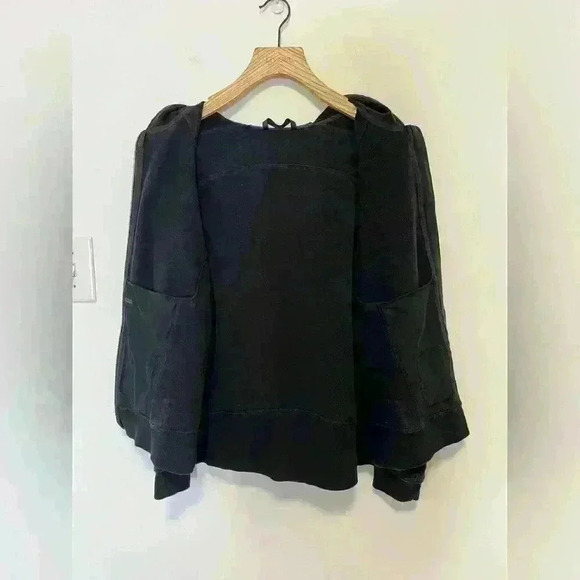 Lululemon full zip  , sz 8 - Picture 10 of 10